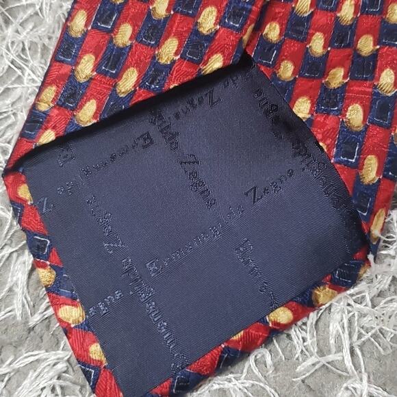 Ermenegildo Zegna Geometric Red & Blue 100% Silk Tie, Made in Italy - Picture 6 of 8